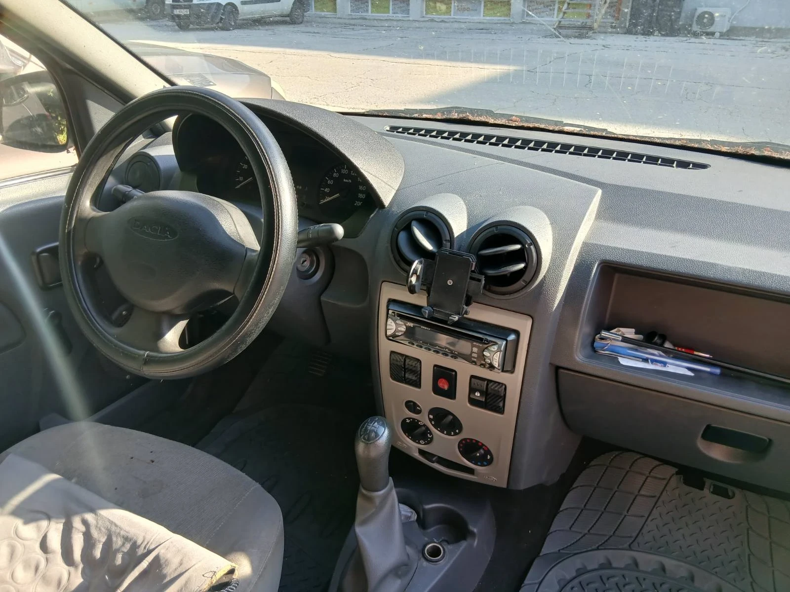 Dacia Logan Товарен, снимка 3 - Автомобили и джипове - 54966562