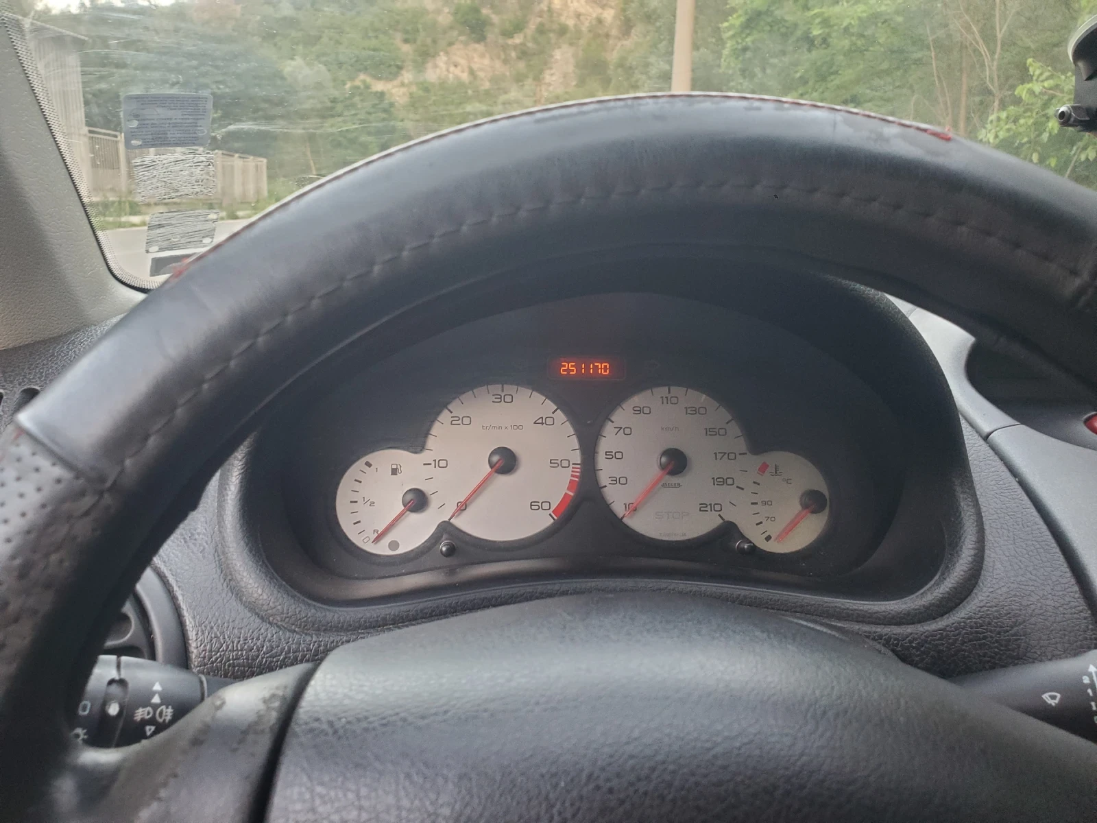Peugeot 206 HDI, снимка 10 - Автомобили и джипове - 55081249