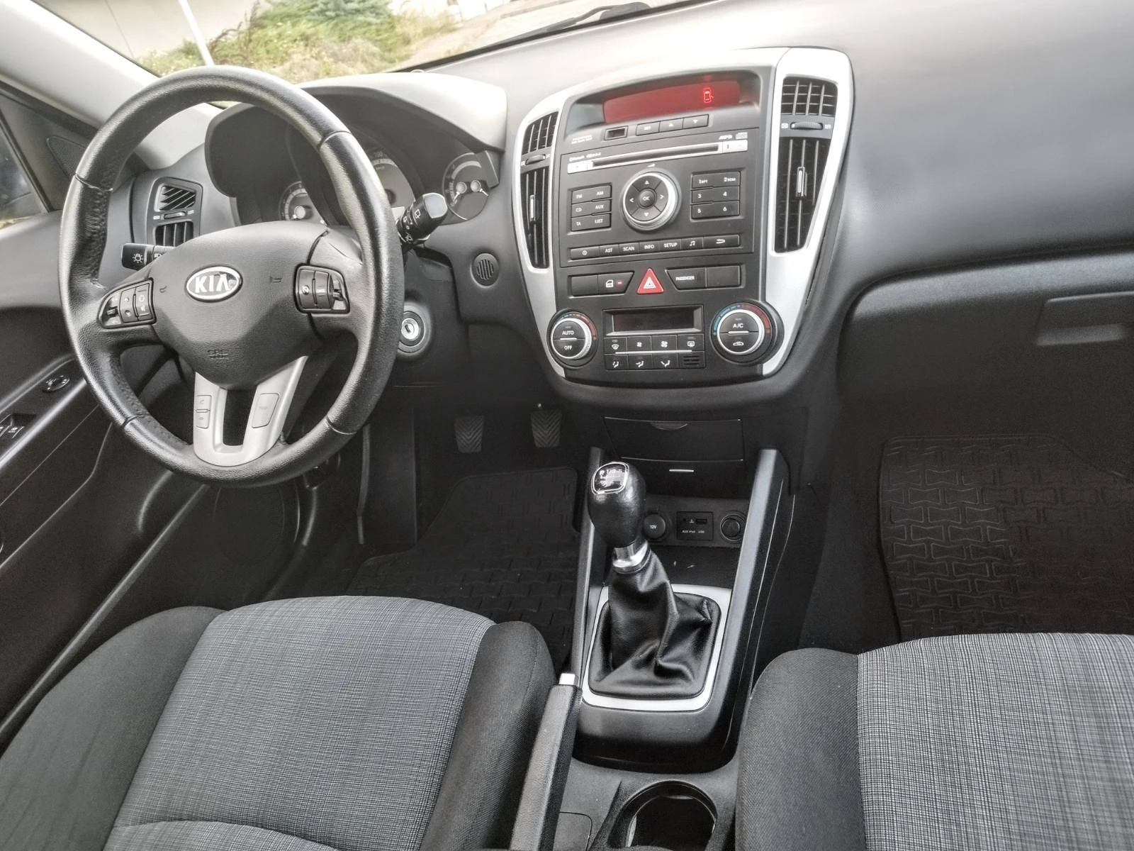 Kia Ceed 1.4 | ����������� | 1 ���������� | ������ ������ | | Mobile.bg � ����������� 14