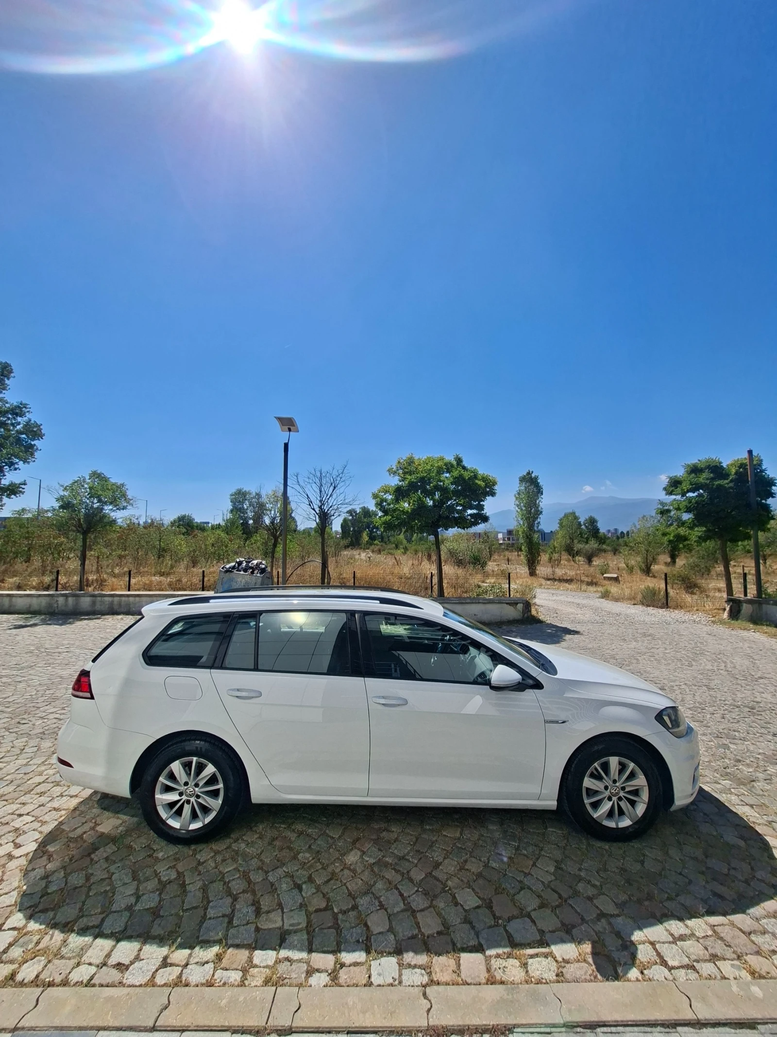 VW Golf BlueMotion, снимка 2 - Автомобили и джипове - 55990150