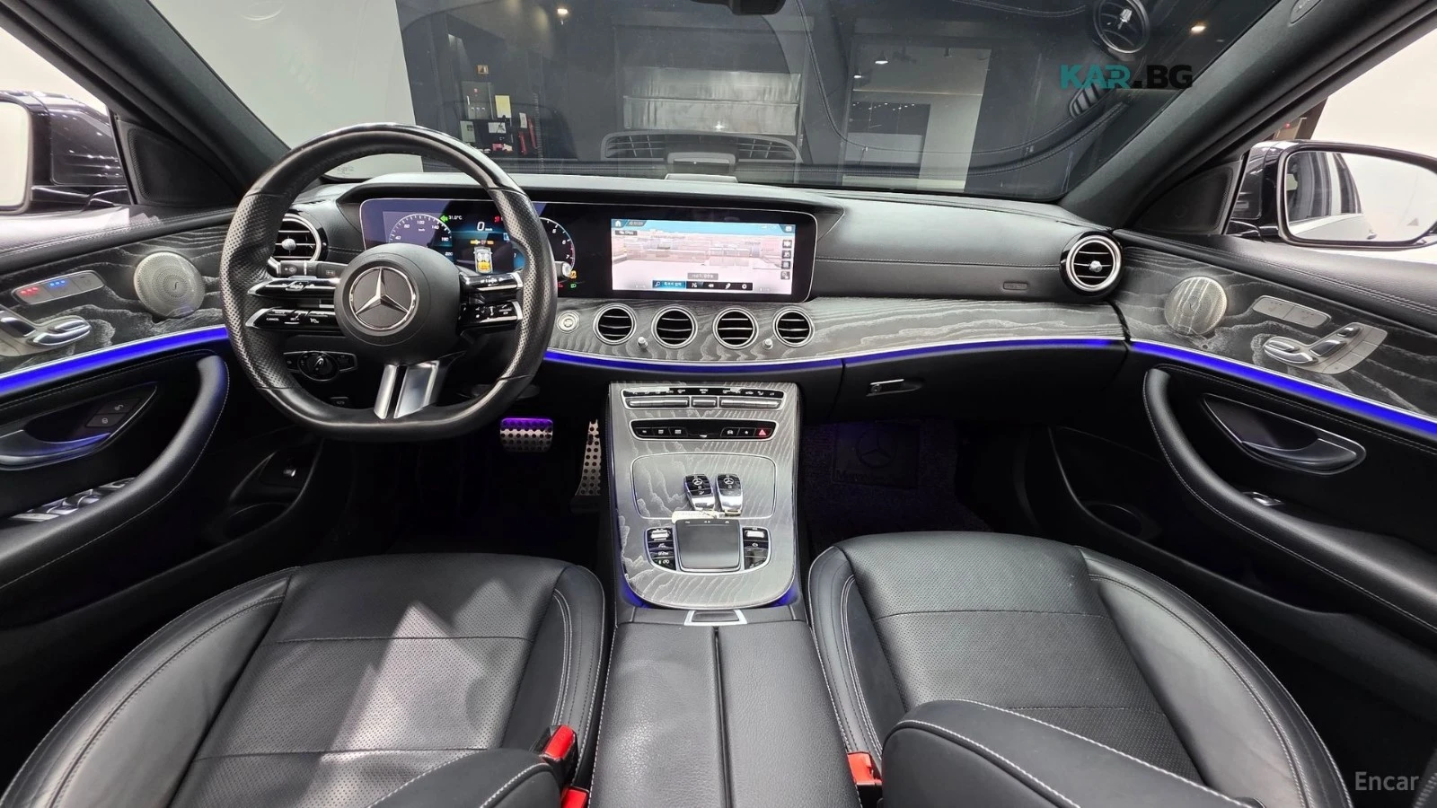 Mercedes-Benz E 350 4MATIC AMG* HUD* 360* КОЖА* ОБДУХ* НАВИ* ПАНО, снимка 5 - Автомобили и джипове - 56003297