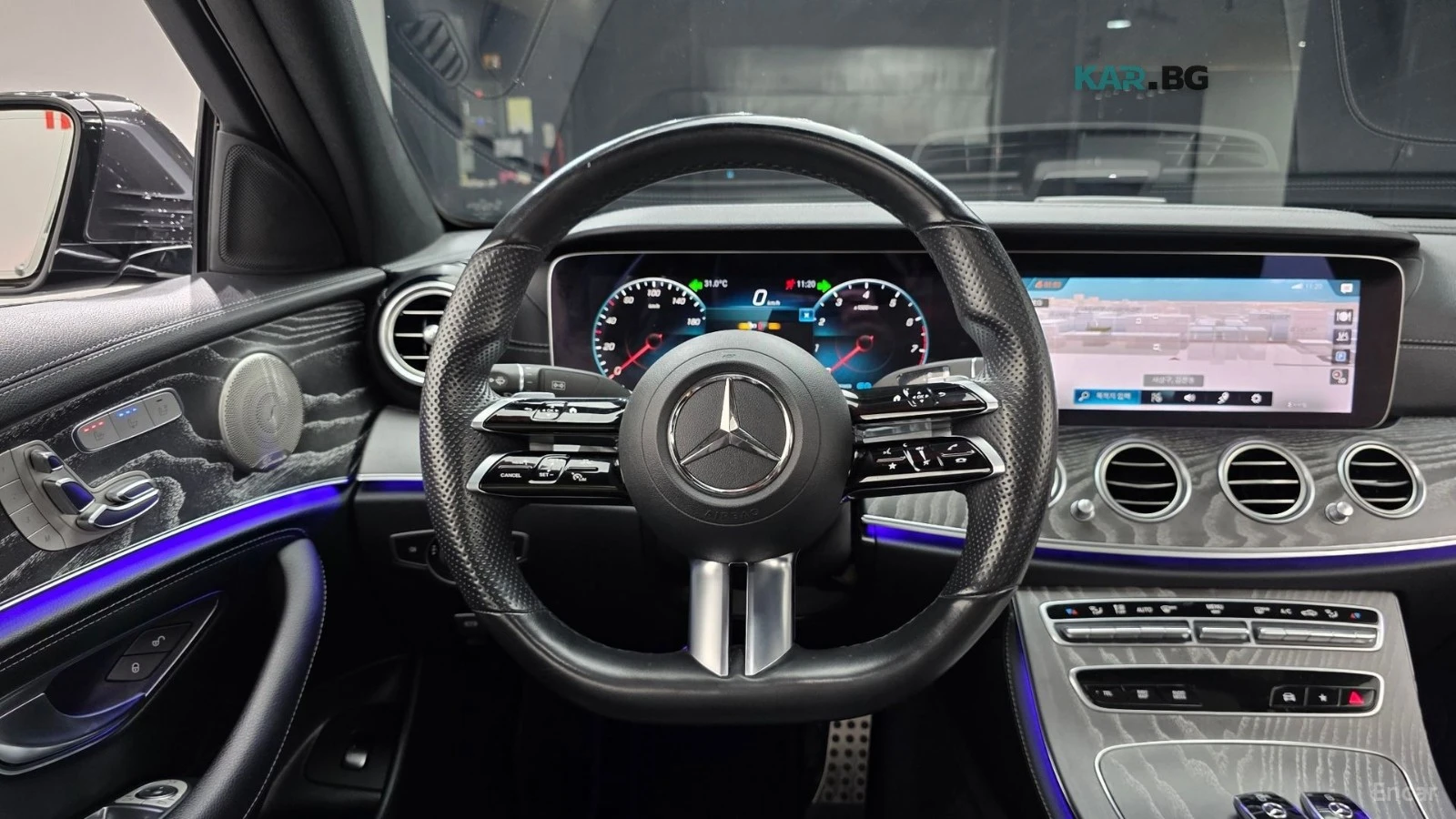 Mercedes-Benz E 350 4MATIC AMG* HUD* 360* КОЖА* ОБДУХ* НАВИ* ПАНО, снимка 12 - Автомобили и джипове - 56003297