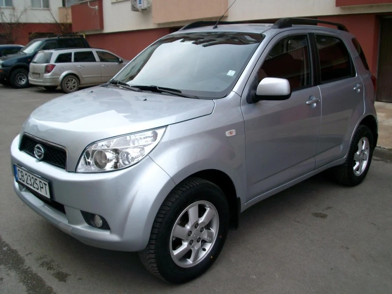 Daihatsu Terios 1.5 VVT-i  4x4 Avtomat ITALIQ , снимка 1 - Автомобили и джипове - 43340482