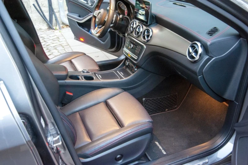 Mercedes-Benz GLA 250 AMG 4matic, снимка 14 - Автомобили и джипове - 52490861