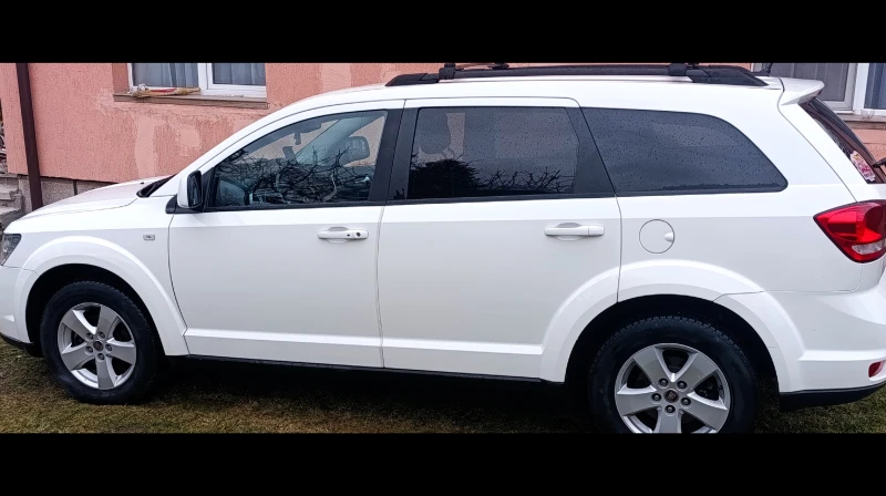 Fiat Freemont, снимка 2 - Автомобили и джипове - 53585440