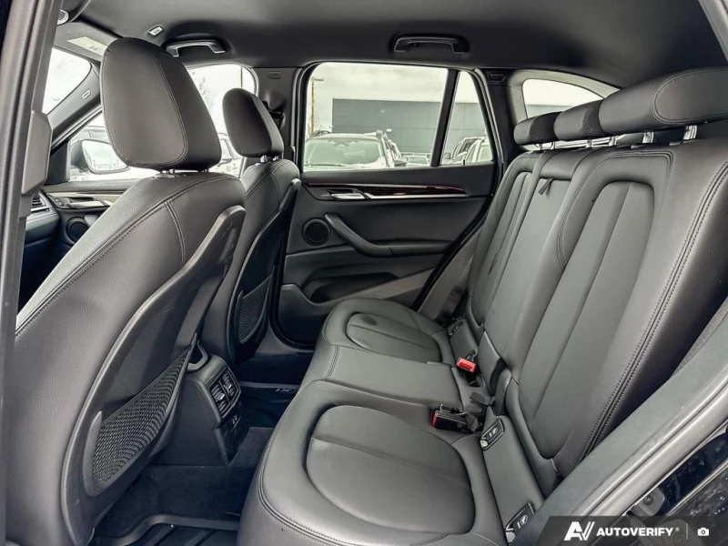 BMW X1 xDrive28i С РЕГИСТРАЦИЯ & АВТОКРЕДИТ, снимка 15 - Автомобили и джипове - 53513904