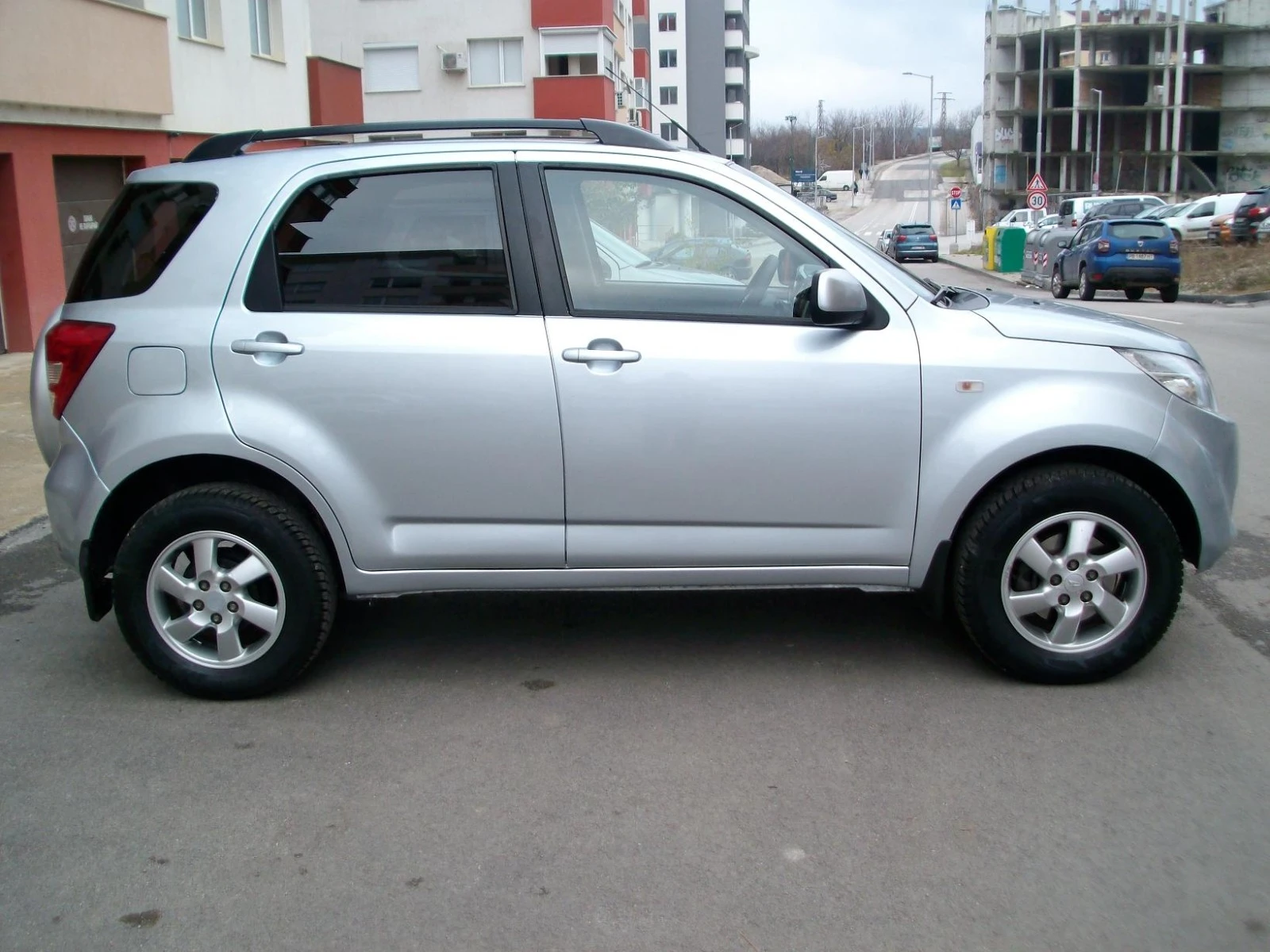 Daihatsu Terios 1.5 VVT-i  4x4 Avtomat ITALIQ  - изображение 4