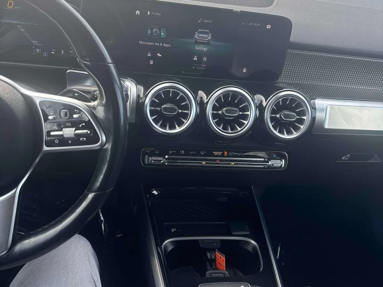 Mercedes-Benz GLB * 250 * CARFAX * ЦЕНА ДО БГ - изображение 8