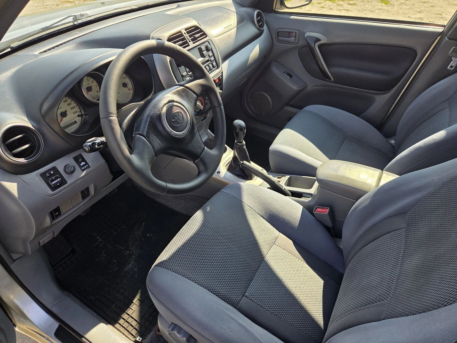 Toyota Rav4 2.0i. 150 кс., снимка 7 - Автомобили и джипове - 53745201