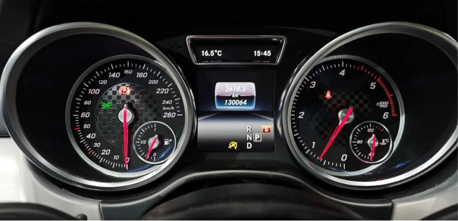 Mercedes-Benz GLE 350 * АВТО КРЕДИТ* ЦЕНА ДО БГ * Сервизна история * , снимка 8 - Автомобили и джипове - 55415523