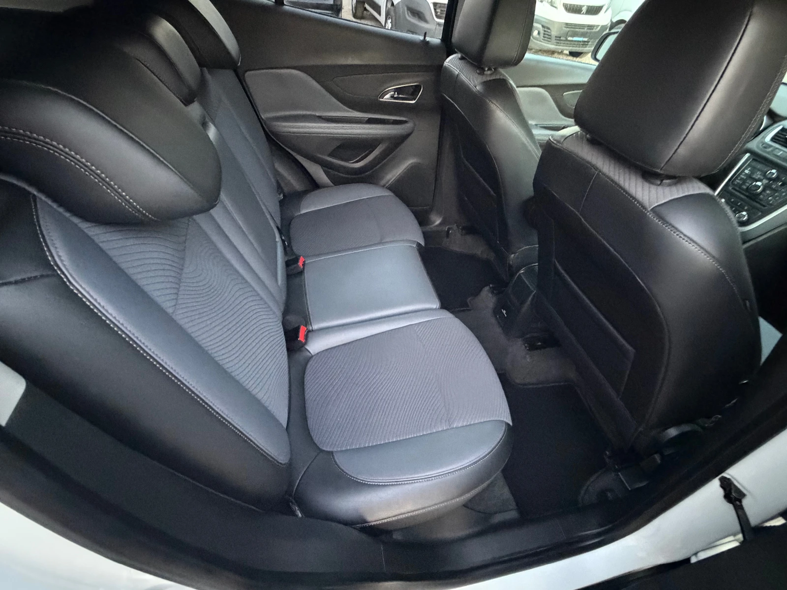 Opel Mokka 1.7CDTI* COSMO* KOJA* TOP* EVRO5, снимка 8 - Автомобили и джипове - 55549801