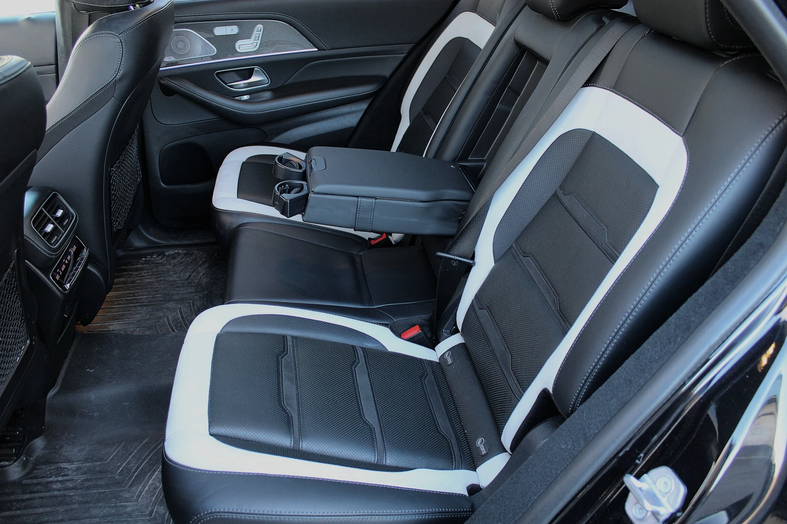 Mercedes-Benz GLE 63 S AMG 4-MATIC/DISTRONIC/MULTIBEAM/KAMERA360/PANO/KEY-GO | Mobile.bg � ����������� 9
