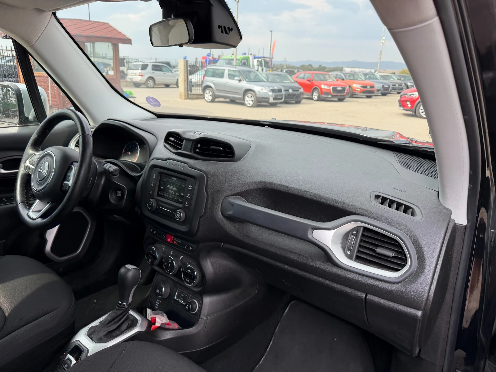 Jeep Renegade 1.4M-Air 4WD AVTOMAT/NAVI EURO 6, снимка 10 - Автомобили и джипове - 56165788