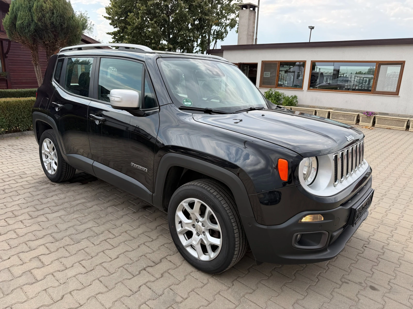 Jeep Renegade 1.4M-Air 4WD AVTOMAT/NAVI EURO 6, снимка 4 - Автомобили и джипове - 56165788