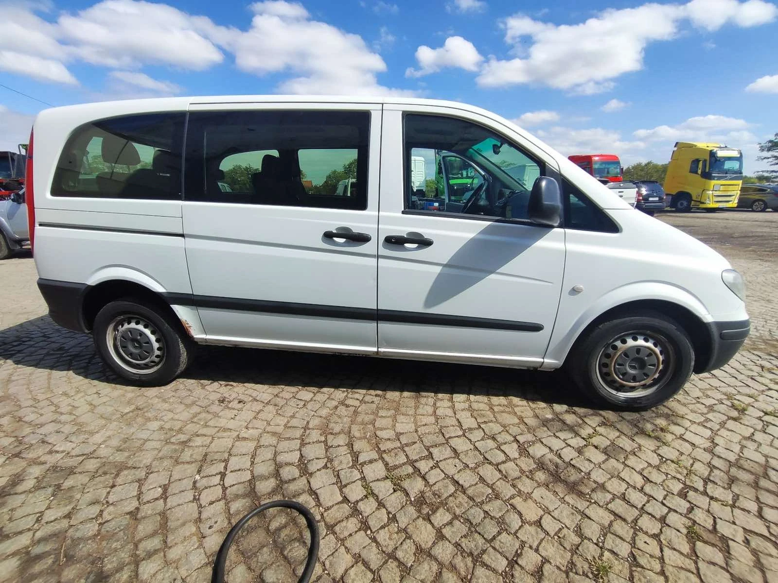 Mercedes-Benz Vito 111 - изображение 2