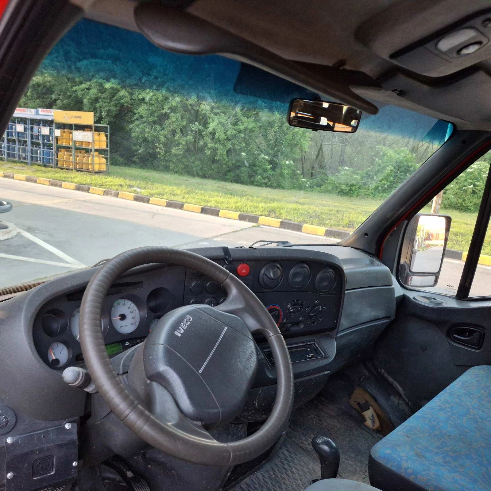 Iveco Daily 6 скорости, снимка 9 - Бусове и автобуси - 54993000