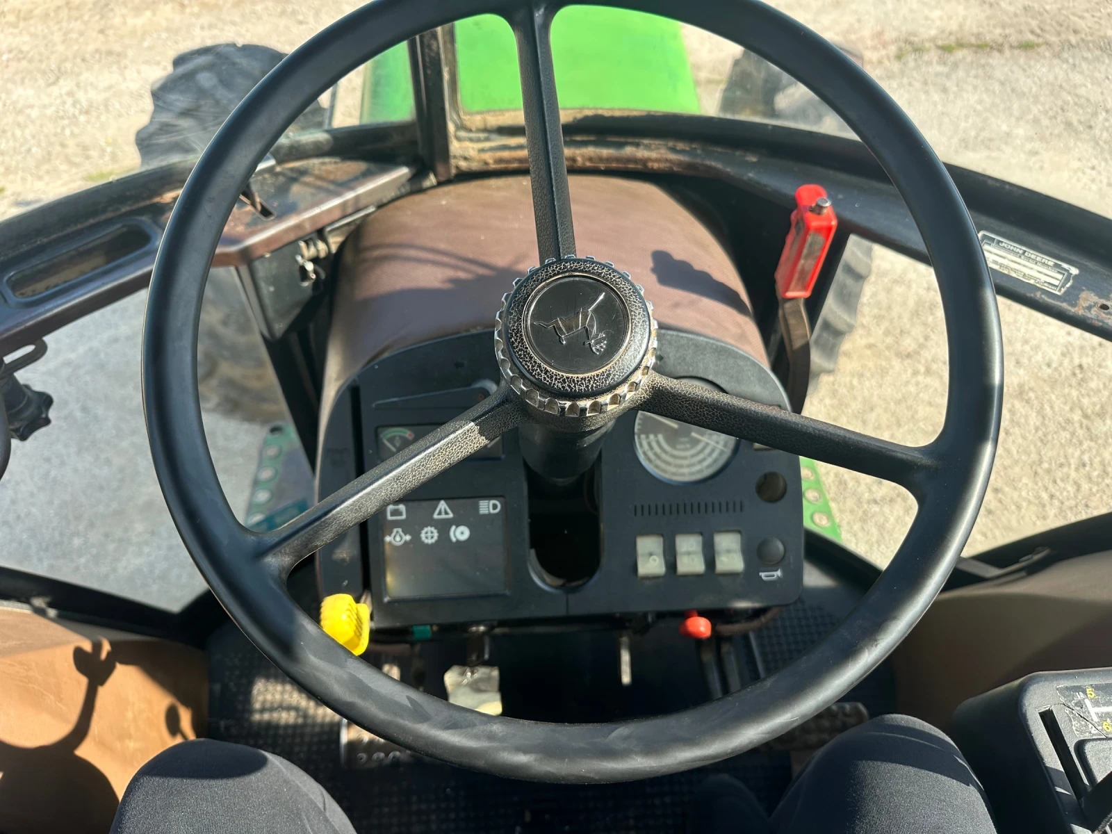 Трактор John Deere 3050 - изображение 3