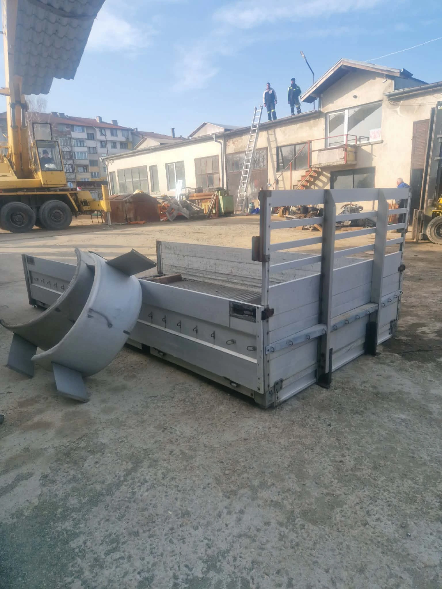 Алуминиева каросерия, снимка 3 - Части - 53739732