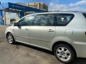 Toyota Avensis verso, снимка 2