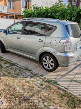 Обява за продажба на Toyota Corolla verso 2.2 ~8 550 лв. - изображение 1