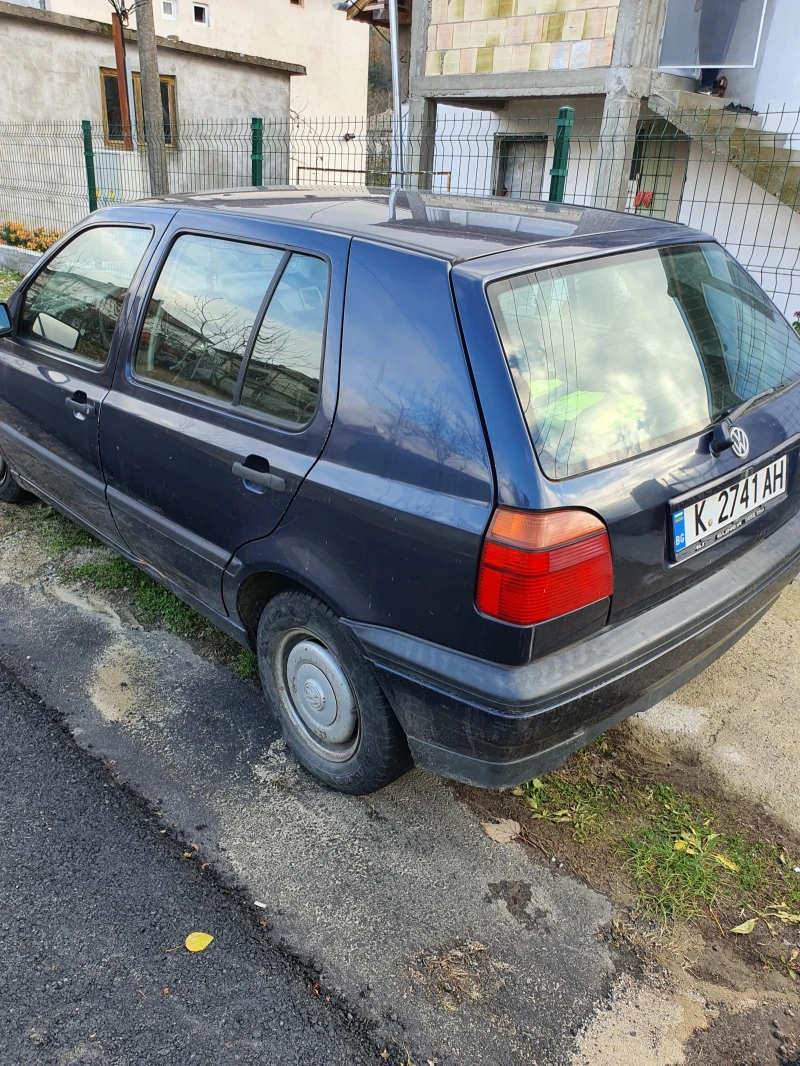 VW Golf, снимка 6 - Автомобили и джипове - 48081137