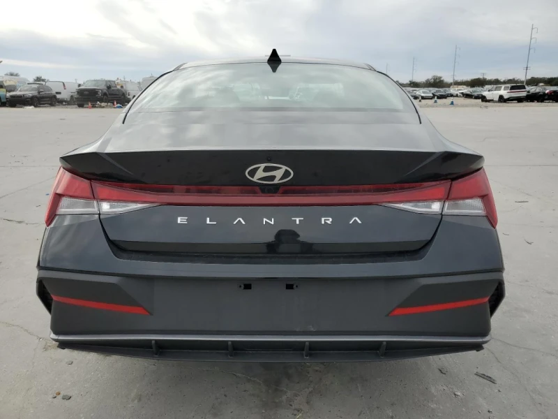 Hyundai Elantra Реални км/Сервизна история, снимка 5 - Автомобили и джипове - 49215042