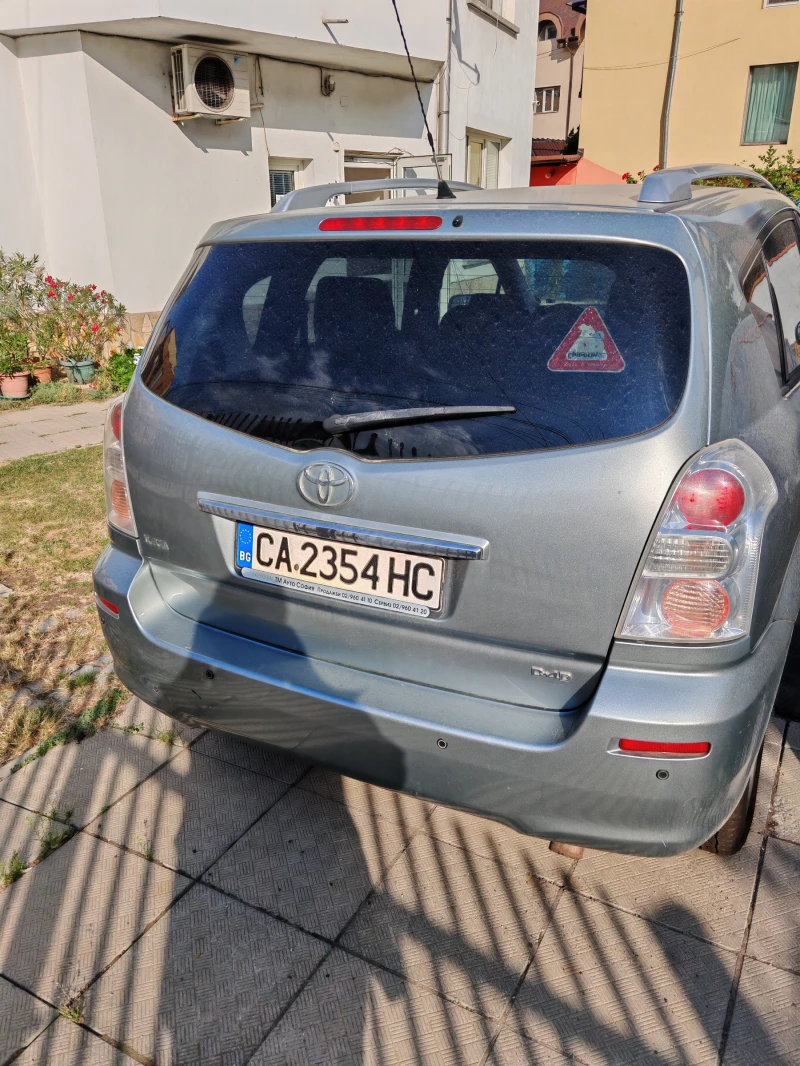 Toyota Corolla verso 2.2, снимка 3 - Автомобили и джипове - 52410005