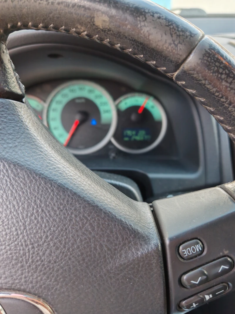 Toyota Corolla verso 2.2, снимка 8 - Автомобили и джипове - 52410005