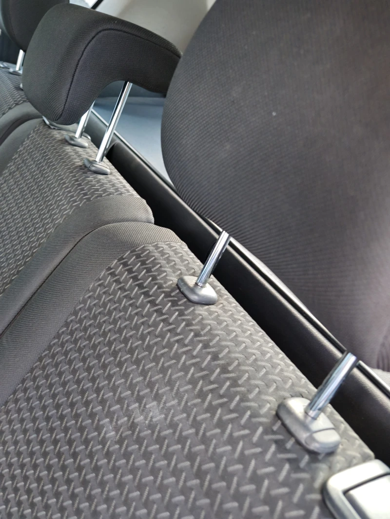 Toyota Corolla verso 2.2, снимка 10 - Автомобили и джипове - 52410005