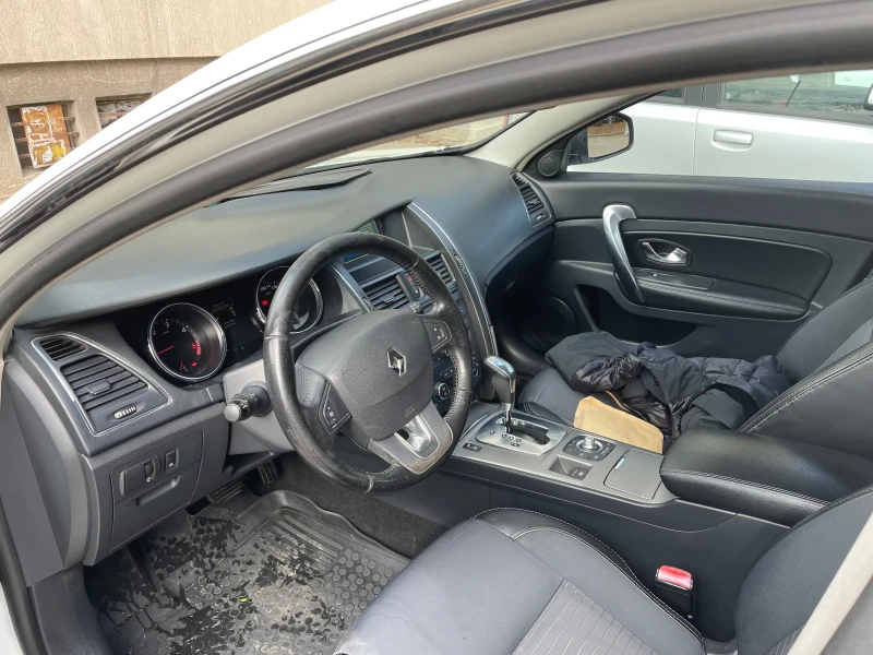 Renault Latitude, снимка 7 - Автомобили и джипове - 52362051