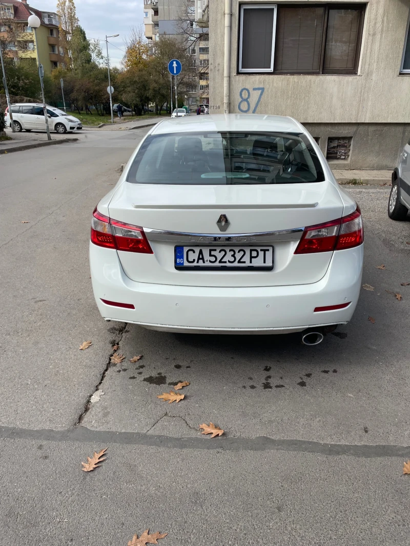 Renault Latitude, снимка 4 - Автомобили и джипове - 52362051