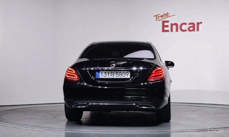 Mercedes-Benz 220, снимка 4 - Автомобили и джипове - 52938760