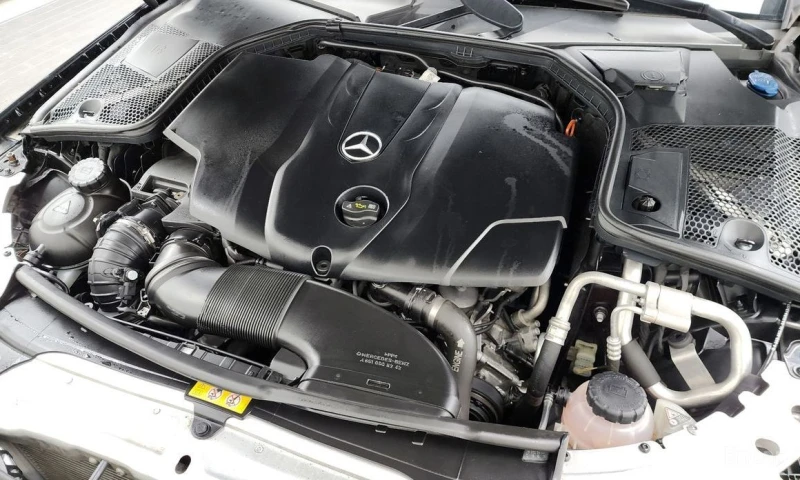 Mercedes-Benz 220, снимка 6 - Автомобили и джипове - 52938760