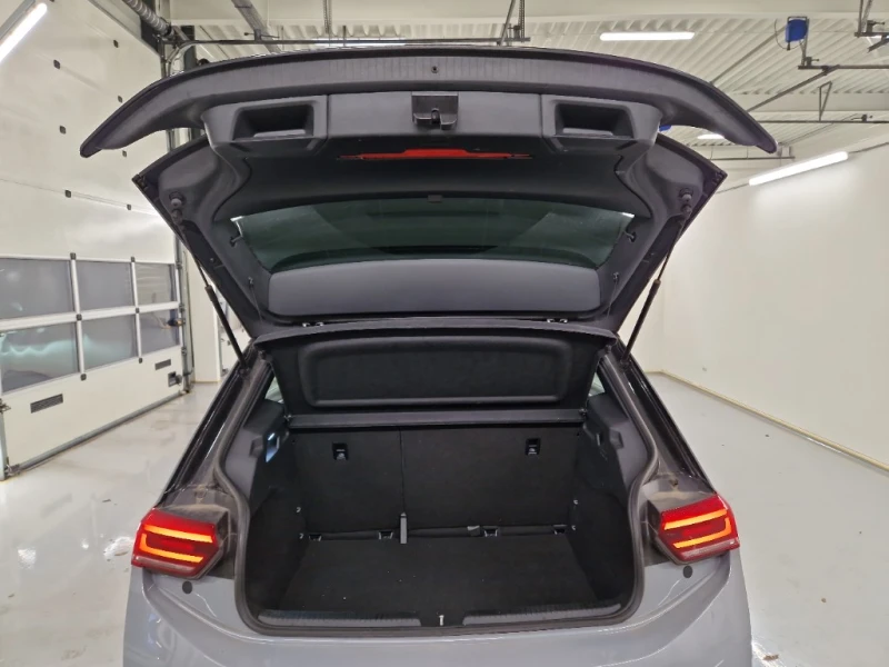 VW ID.3 Pro Life, снимка 8 - Автомобили и джипове - 53217599