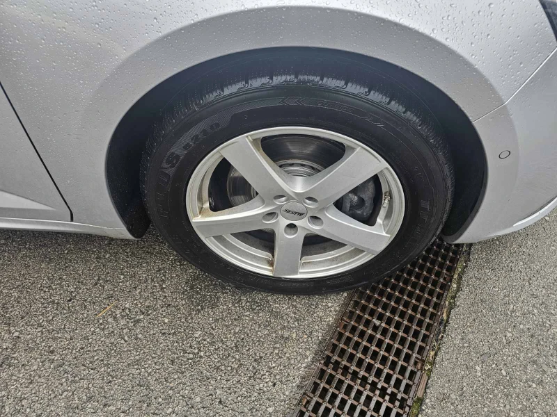 Renault Talisman 1.8 TCe 224, снимка 15 - Автомобили и джипове - 53284626