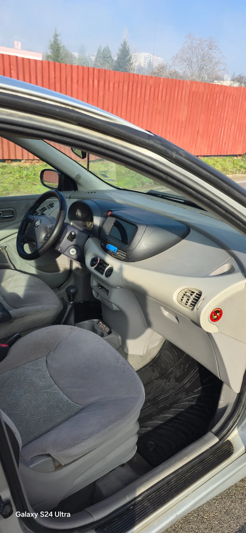 Nissan Almera tino, снимка 7 - Автомобили и джипове - 53299908