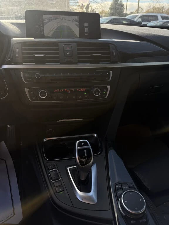 BMW 335 2015 BMW 3 Series 335i xDrive Sedan AWD, снимка 11 - Автомобили и джипове - 52857859