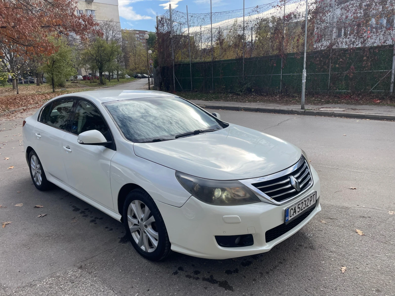 Renault Latitude, снимка 1