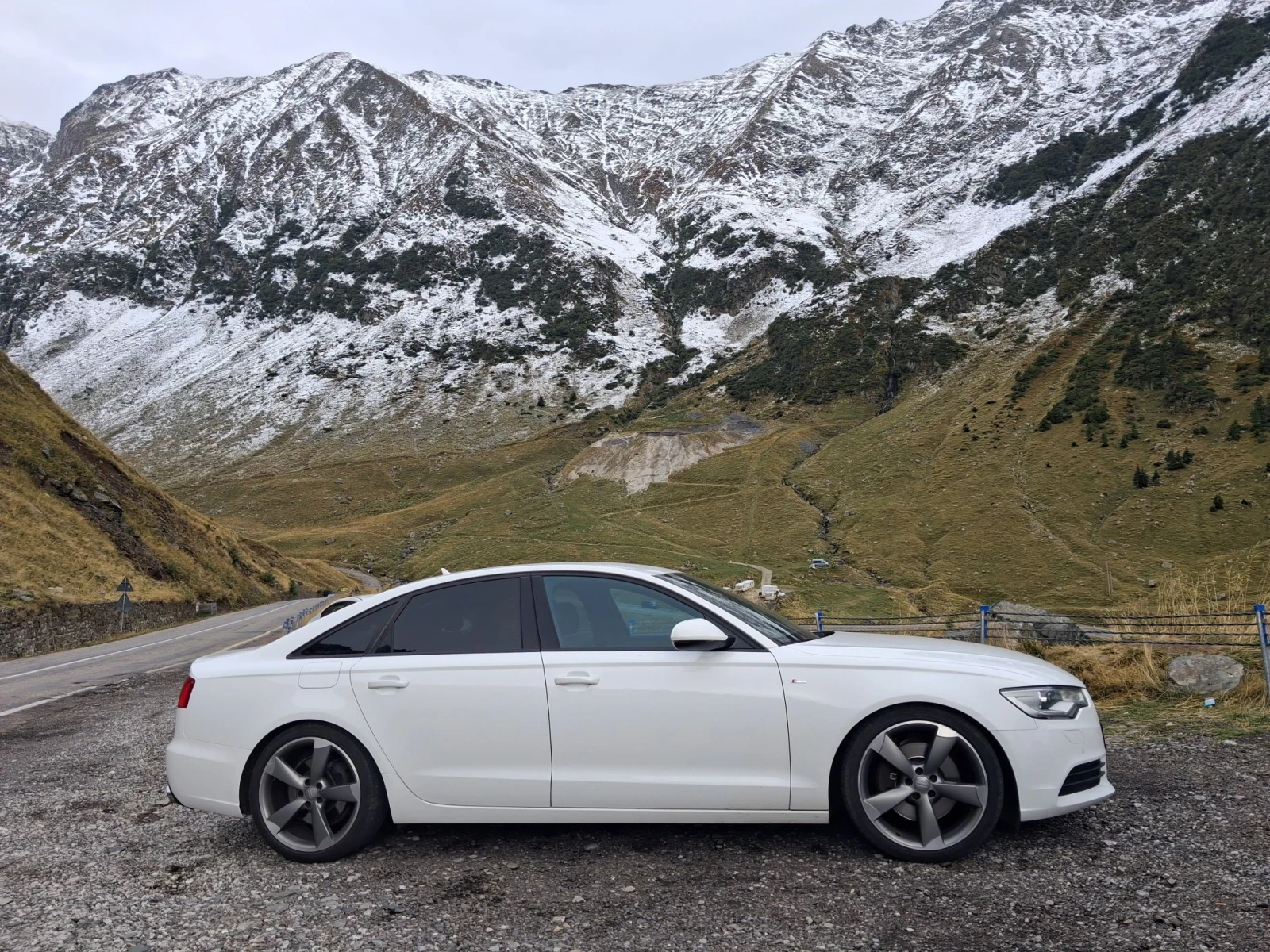Audi A6 3.0 245 к.с. Qautro , снимка 8 - Автомобили и джипове - 46517368