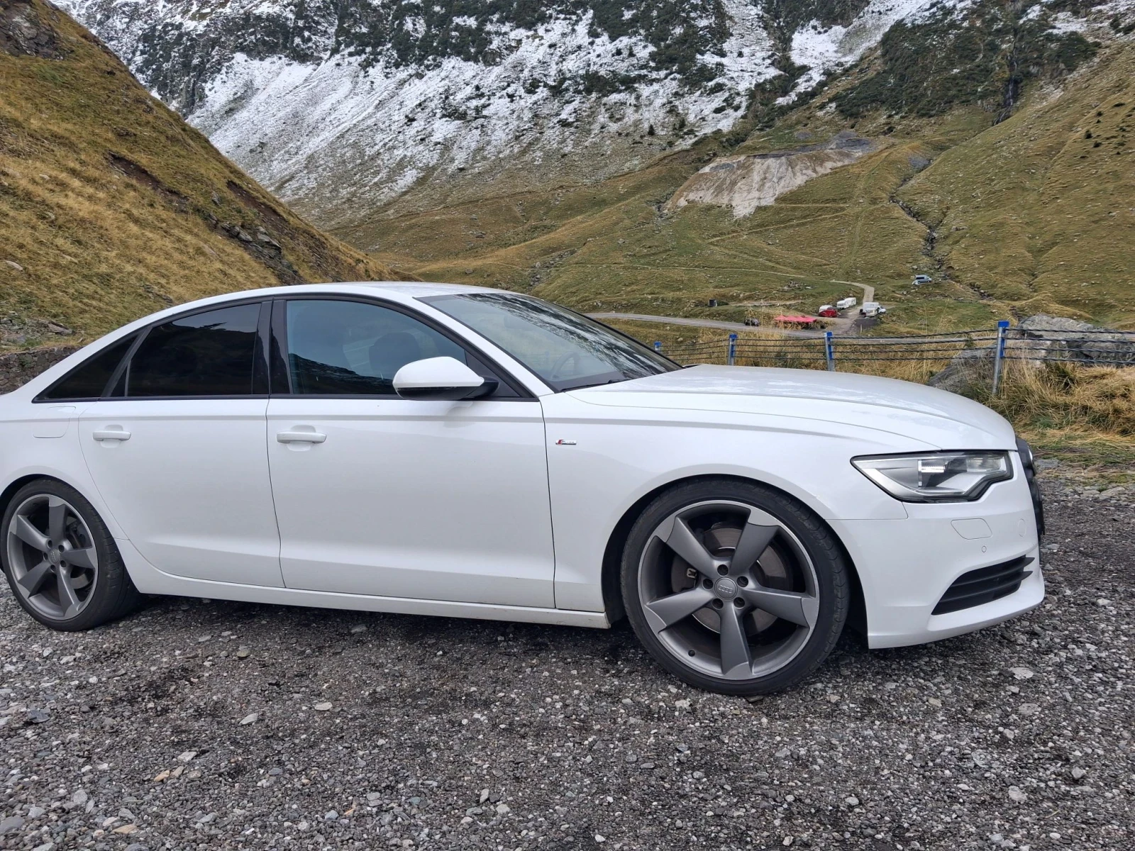 Audi A6 3.0 245 к.с. Qautro , снимка 6 - Автомобили и джипове - 46517368