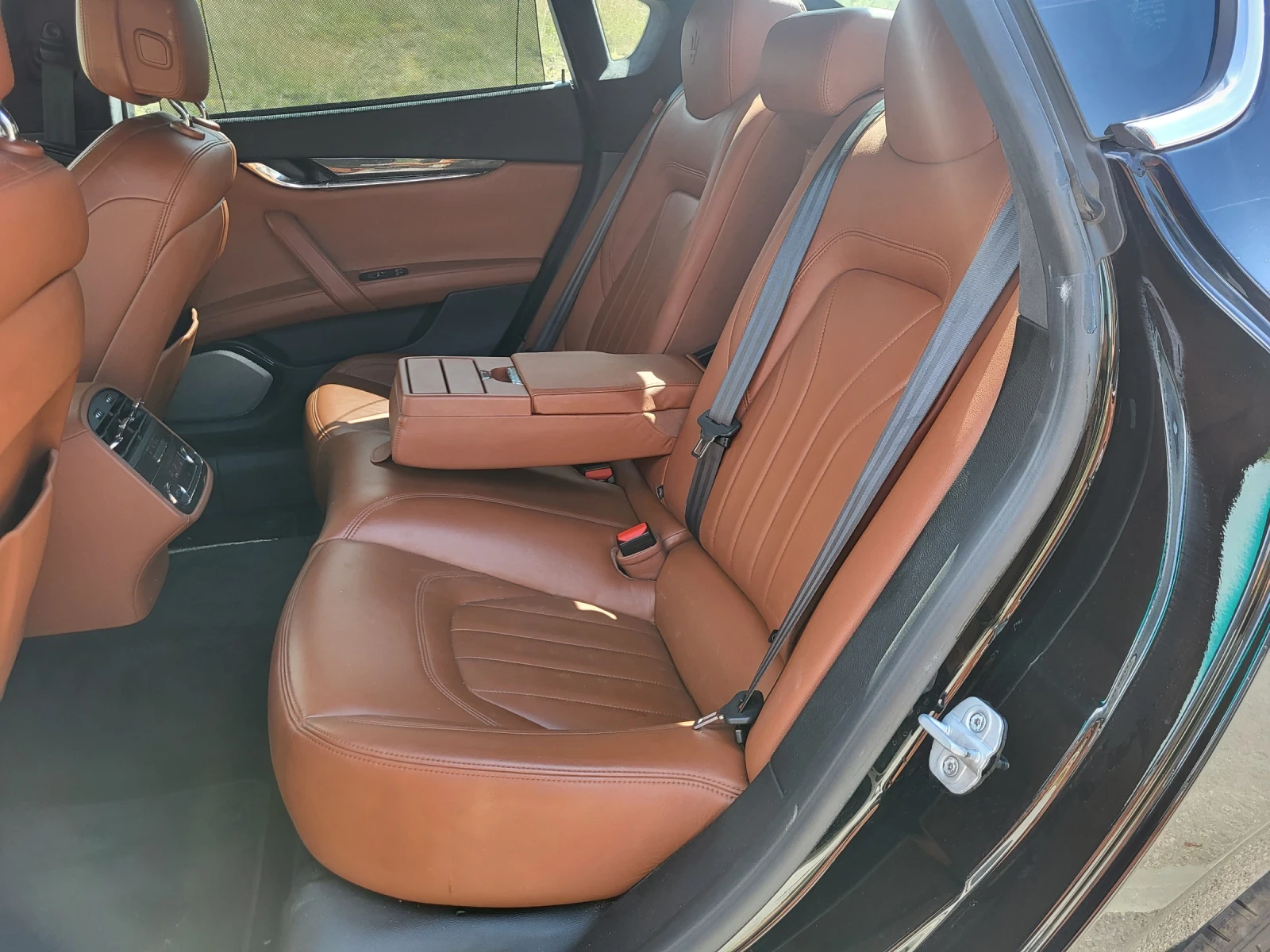 Maserati Quattroporte GTS 3.8 V8 530 KC НОВ ВНОС ВСИЧКИ ЕКСТРИ 57000 КМ | Mobile.bg — изображение 11