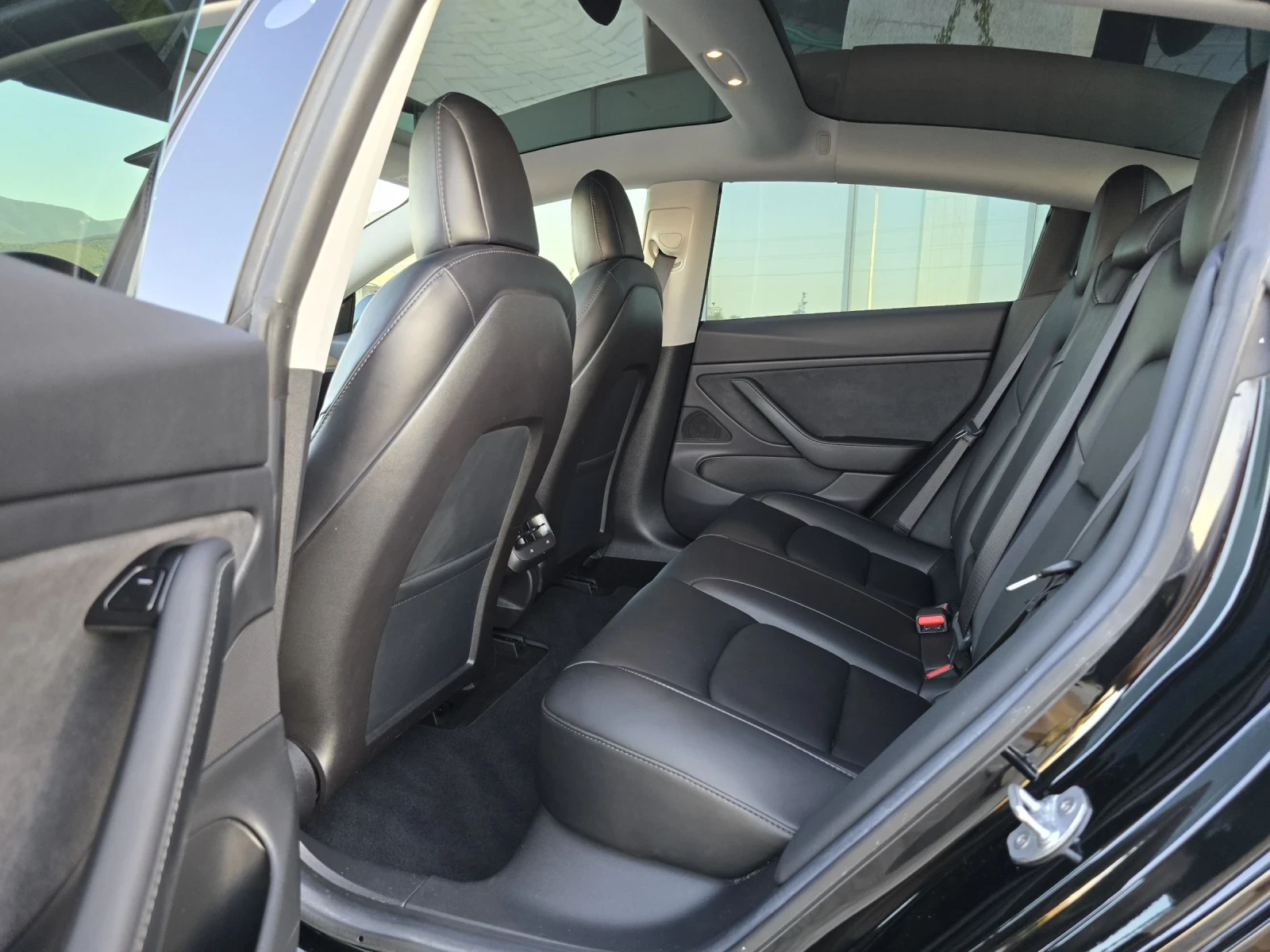 Tesla Model 3 68KW/Standart RWD/* * 92000* * KM - изображение 8