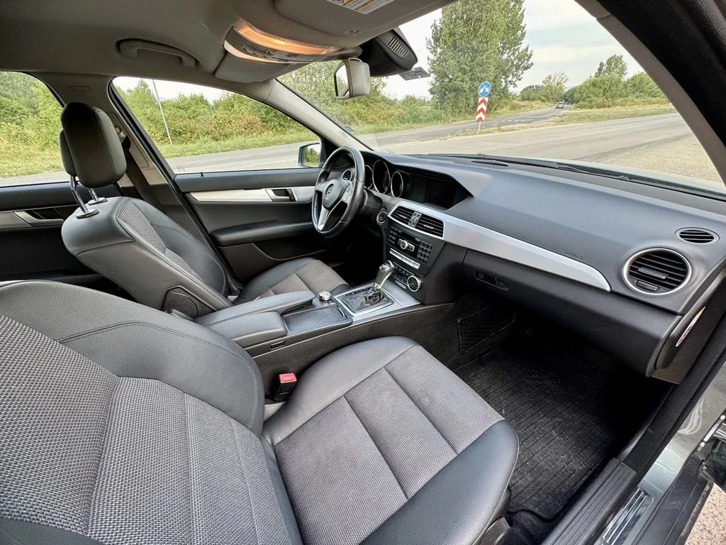 Mercedes-Benz C 250  - изображение 6
