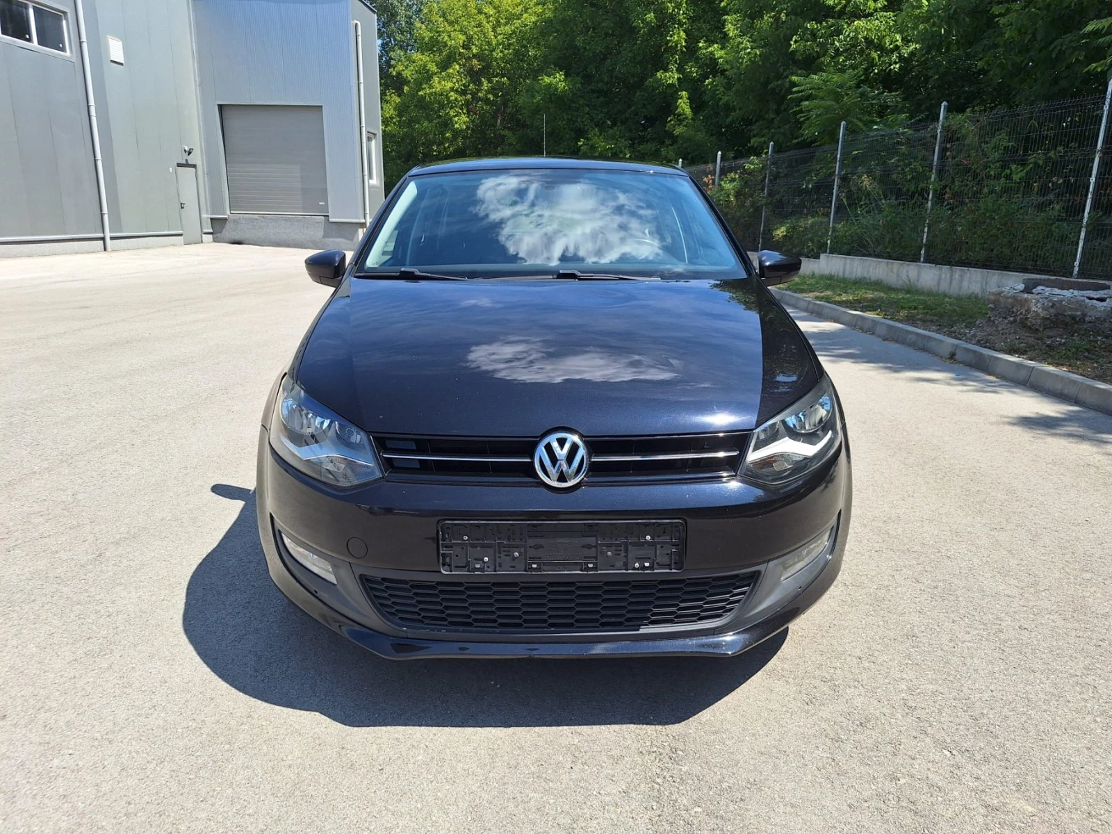 VW Polo 1, 2 90к.с. КЛИМА, НАВИ, ОТЛИЧНА - изображение 2