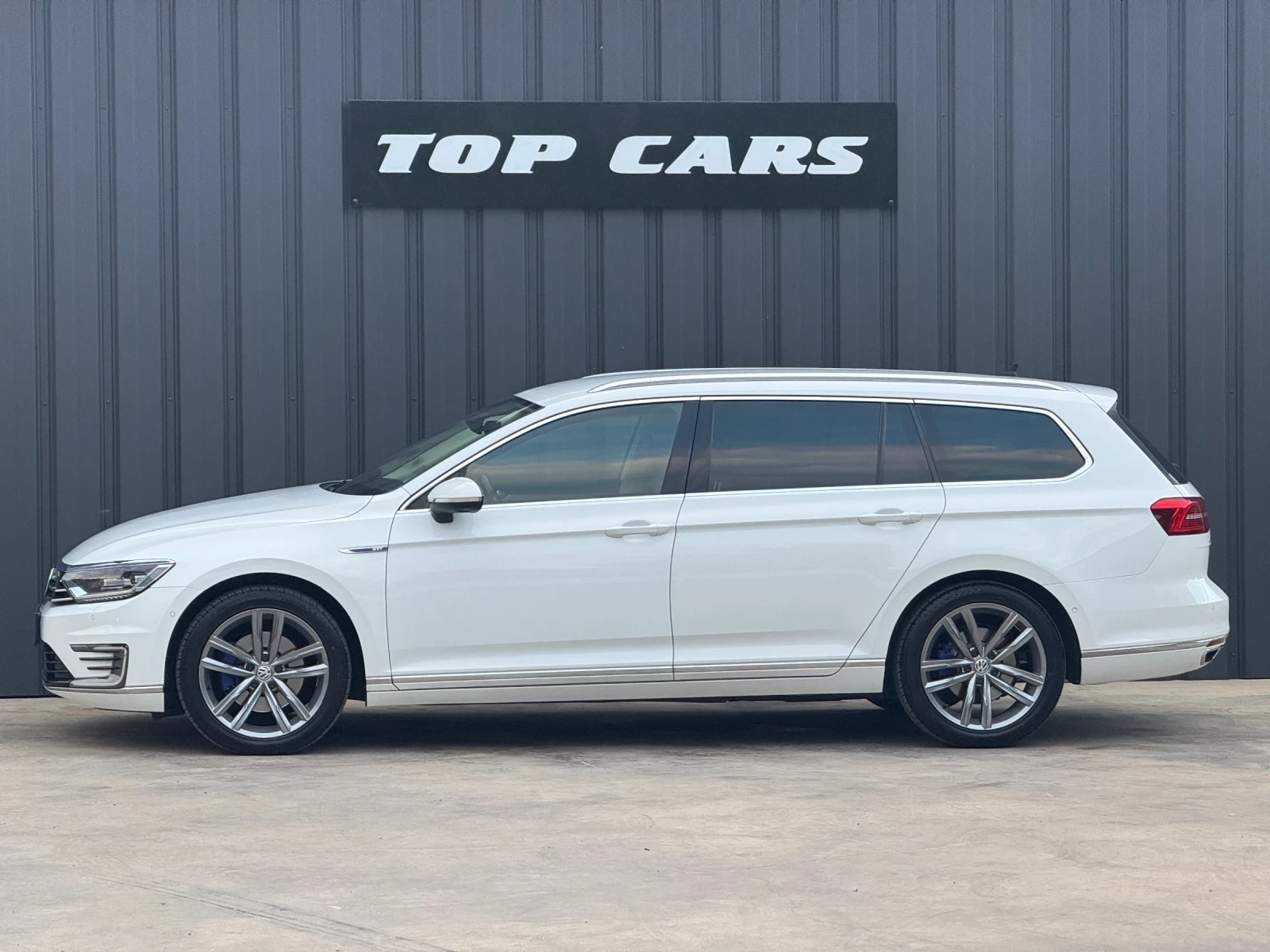 VW Passat GTE - изображение 8