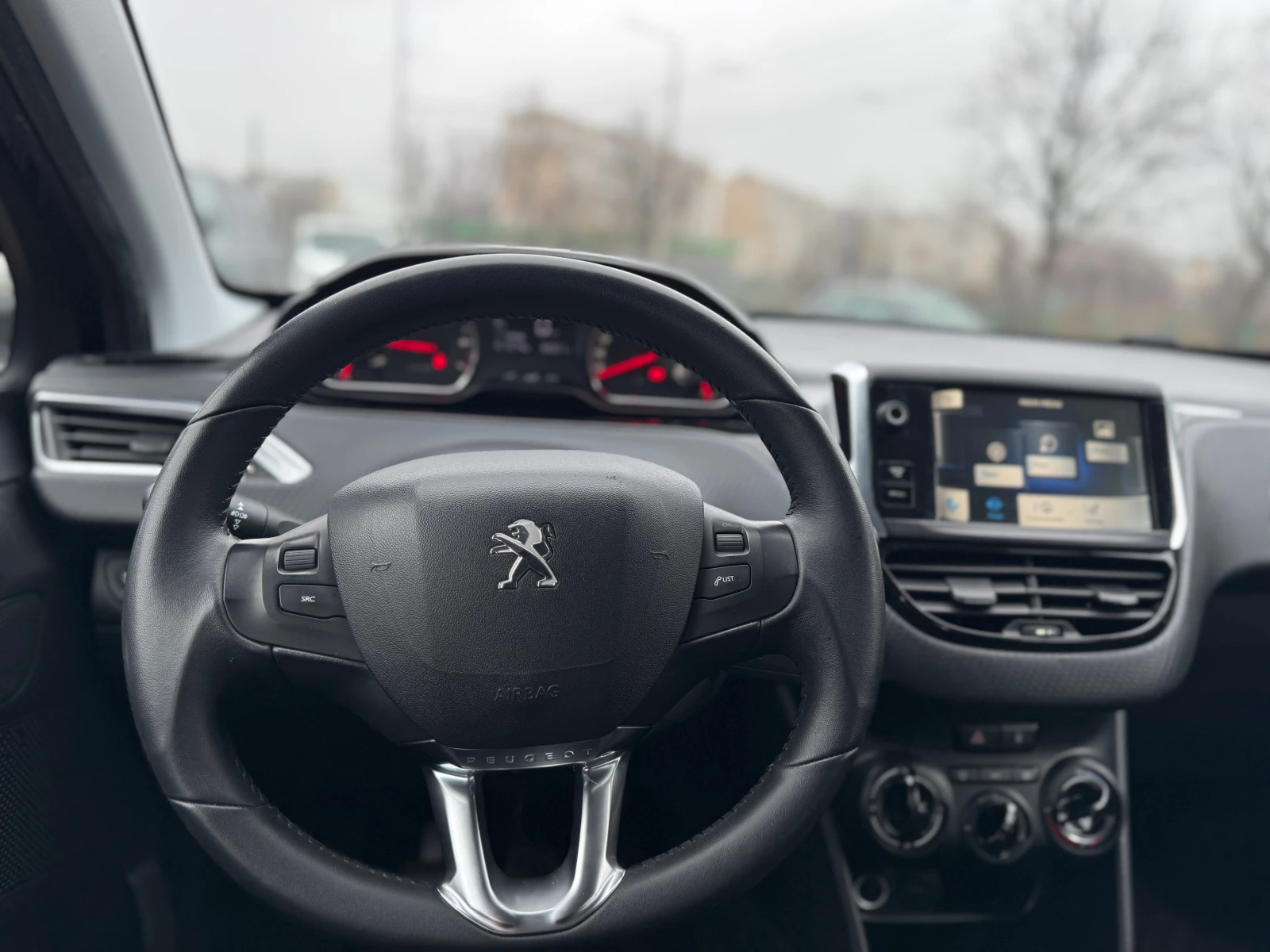 Peugeot 208 1.4i KLIMATIK | Mobile.bg � ����������� 12