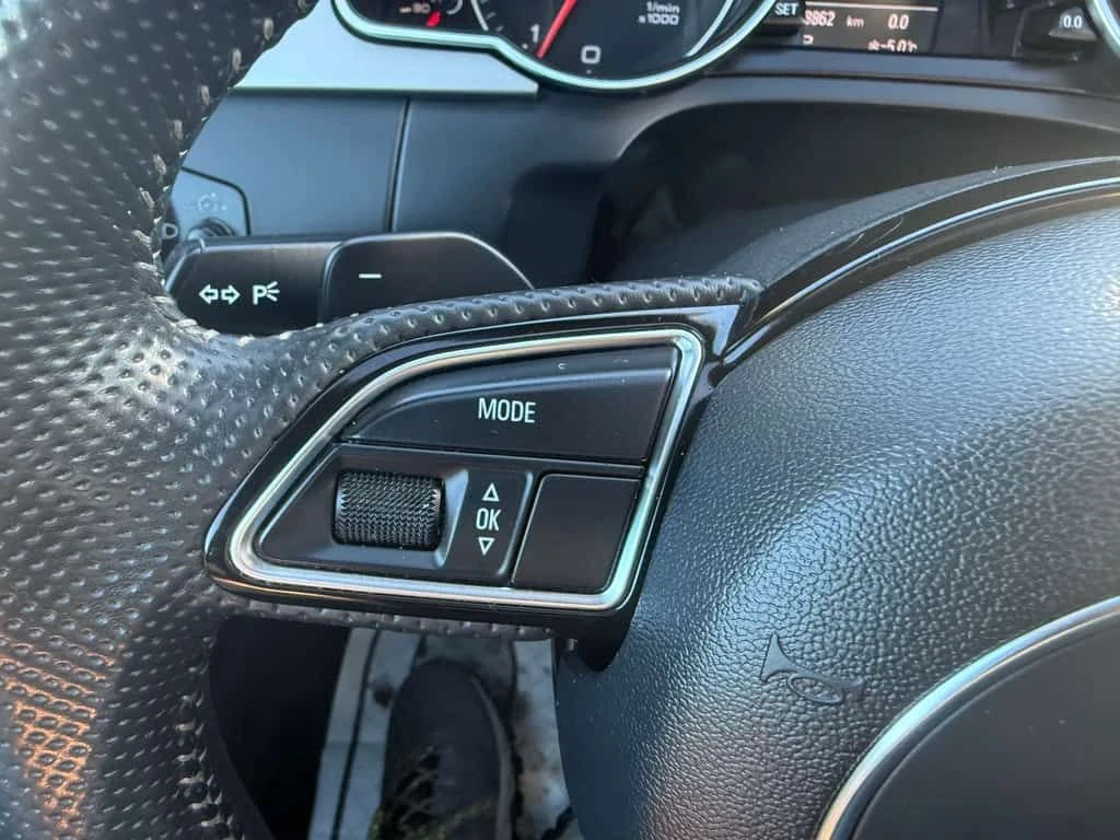 Audi A5 * PROGRESSIV SLINE AWD NAVI GLASS ROOF! * CARFAX *, снимка 13 - Автомобили и джипове - 53711772