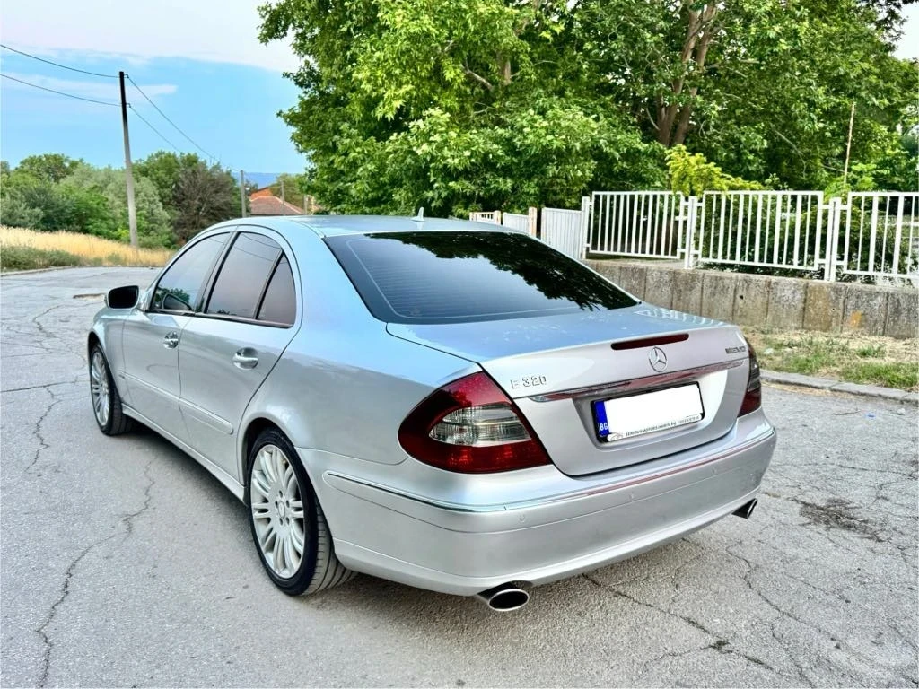 Mercedes-Benz E 320, снимка 3 - Автомобили и джипове - 53871796