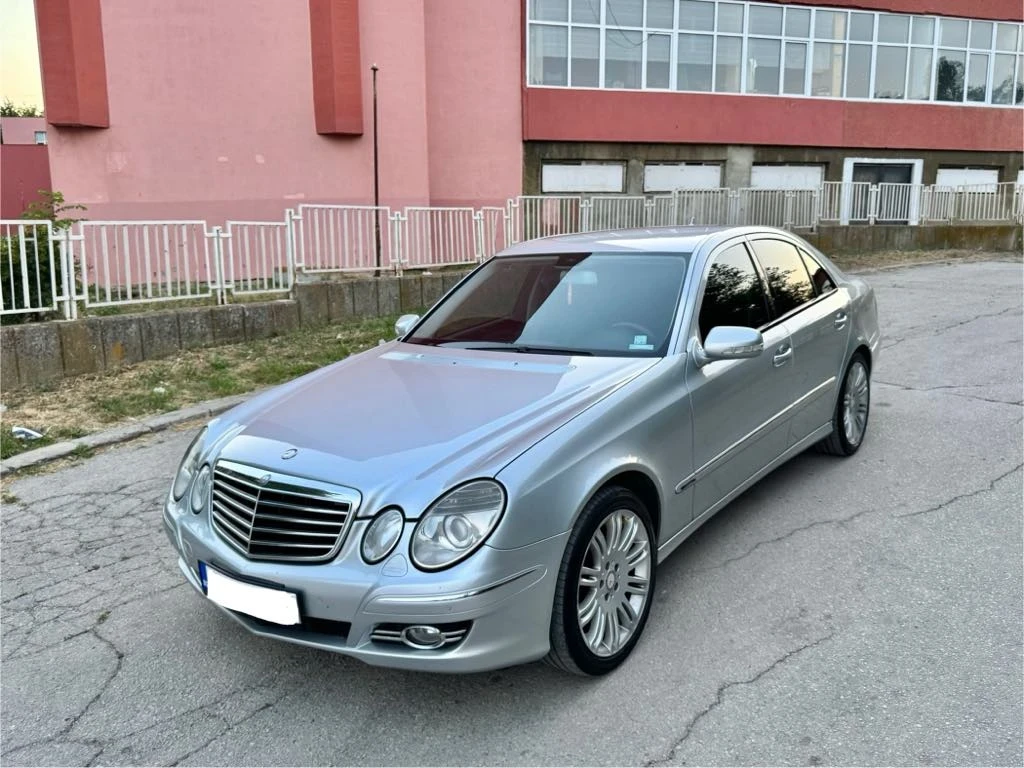 Mercedes-Benz E 320, снимка 4 - Автомобили и джипове - 53871796