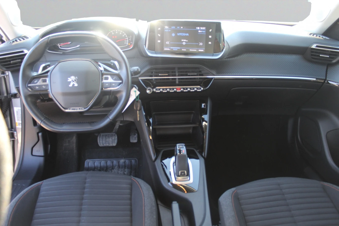 Peugeot 2008 ACTIVE PACK 1.2 PureTech 130 EAT8 E6 // 2104381, снимка 5 - Автомобили и джипове - 54368537